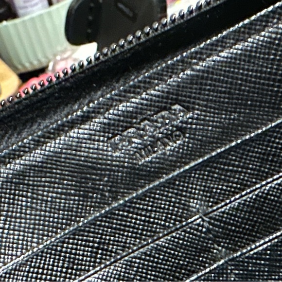 EUC Prada Saffiano Leather Zip Around Wallet - Picture 8 of 14